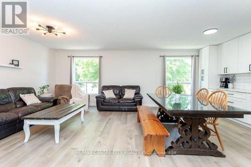 55 Melanie Drive E, Aylmer (Ay), ON - Indoor Photo Showing Living Room