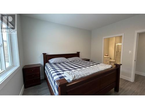 6 105 Forest Ridge Road, 100 Mile House, BC - Indoor Photo Showing Bedroom