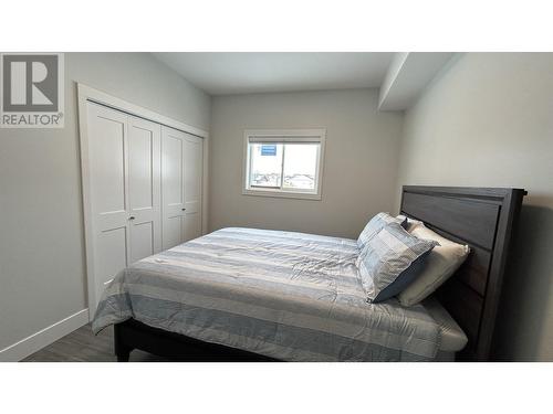 6 105 Forest Ridge Road, 100 Mile House, BC - Indoor Photo Showing Bedroom