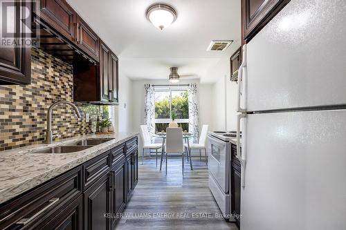 52 - 53 Taunton Road E, Oshawa, ON - Indoor Photo Showing Kitchen With Double Sink With Upgraded Kitchen