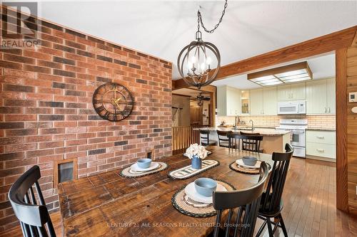 1171 Straggle Lake Drive, Dysart Et Al, ON - Indoor Photo Showing Dining Room