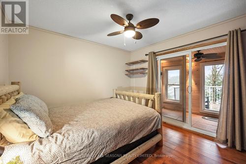 1171 Straggle Lake Drive, Dysart Et Al, ON - Indoor Photo Showing Bedroom