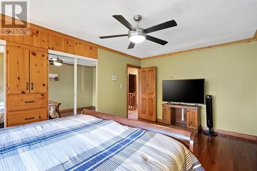 1171 Straggle Lake Drive, Dysart Et Al, ON - Indoor Photo Showing Bedroom