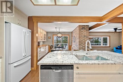 1171 Straggle Lake Drive, Dysart Et Al, ON - Indoor Photo Showing Kitchen With Double Sink