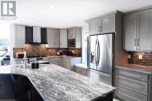 48789 Dexter Line, Malahide, ON - Indoor Photo Showing Kitchen With Double Sink With Upgraded Kitchen