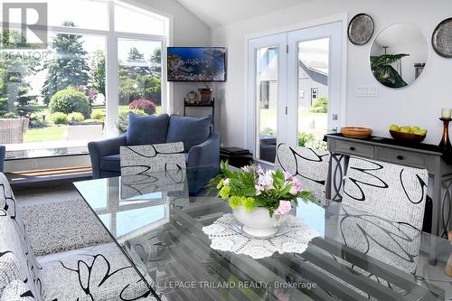 48789 Dexter Line, Malahide, ON - Indoor Photo Showing Living Room