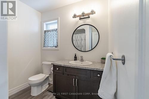 181 Gilmour Drive, Lucan Biddulph (Lucan), ON - Indoor Photo Showing Bathroom