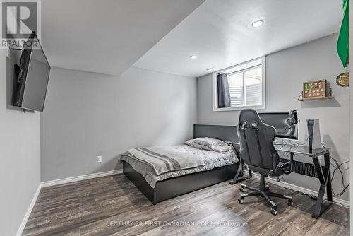 181 Gilmour Drive, Lucan Biddulph (Lucan), ON - Indoor Photo Showing Bedroom