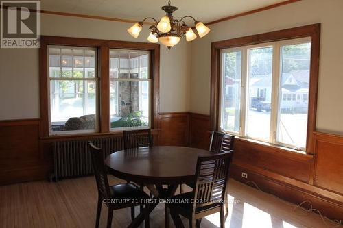 236 Colonel Bostwick Street, Central Elgin (Port Stanley), ON - Indoor Photo Showing Dining Room