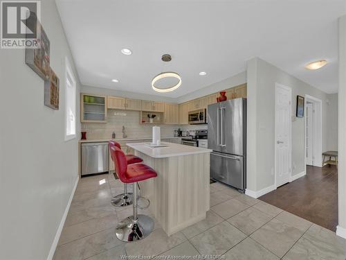 10363 Beverly Glen, Windsor, ON - Indoor Photo Showing Kitchen