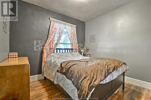 1070 Hickory Road, Windsor, ON - Indoor Photo Showing Bedroom