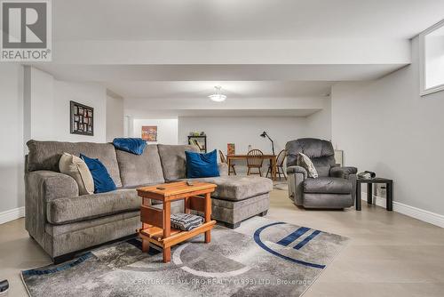 13 Baldwin Place, Cramahe (Colborne), ON - Indoor Photo Showing Living Room