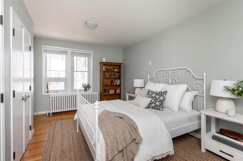 1191 Grosvenor Avenue, Winnipeg, MB - Indoor Photo Showing Bedroom