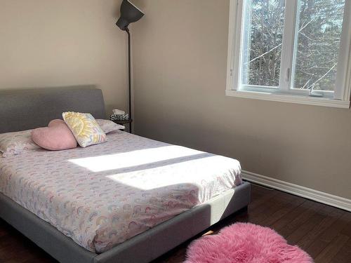 Bedroom - 441 Montrose Drive, Beaconsfield, QC - Indoor Photo Showing Bedroom