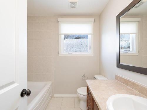 Bathroom - 441 Montrose Drive, Beaconsfield, QC - Indoor Photo Showing Bathroom