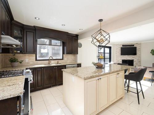 Kitchen - 441 Montrose Drive, Beaconsfield, QC - Indoor Photo Showing Kitchen With Upgraded Kitchen