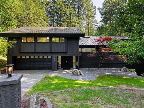 969 Sunnywood Crt, Saanich, BC 