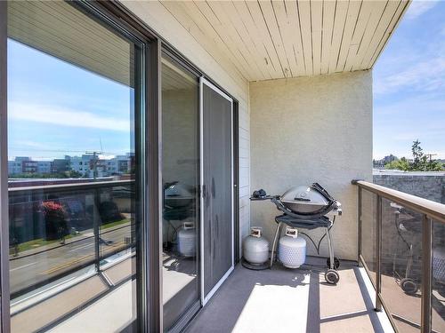 409-2747 Quadra St, Victoria, BC - Outdoor With Exterior