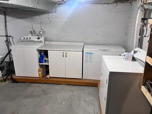 232 Balmoral Street, Thunder Bay, ON - Indoor Photo Showing Laundry Room