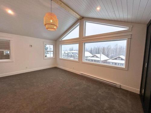 1367 Burfield Drive, Sun Peaks, BC - Indoor Photo Showing Other Room