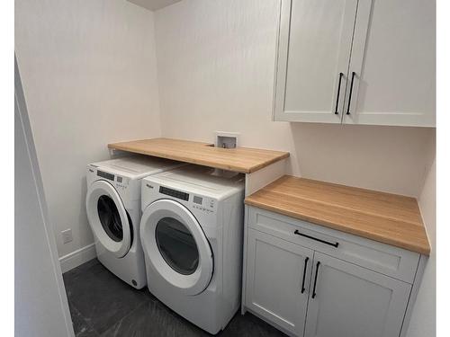 1365 Burfield Drive, Sun Peaks, BC - Indoor Photo Showing Laundry Room