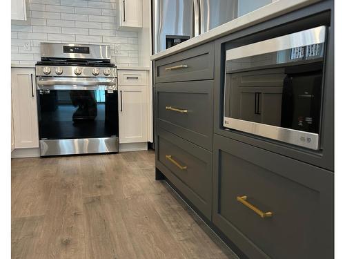 1365 Burfield Drive, Sun Peaks, BC - Indoor Photo Showing Kitchen