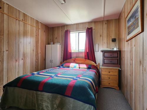 4405 Big Bar Rd, Clinton, BC - Indoor Photo Showing Bedroom