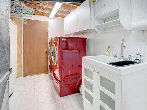 Salle de lavage - 748 Rue Presseault, Sainte-Thérèse, QC - Indoor Photo Showing Laundry Room