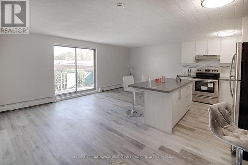 17 - 6287 O'Neil Street, Niagara Falls, ON - Indoor Photo Showing Kitchen