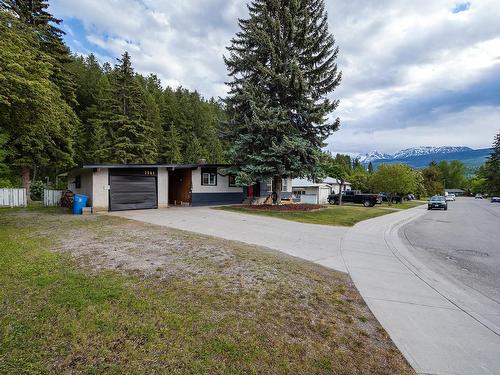 1261 Alexander Drive, Golden, BC - Outdoor