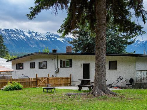 1261 Alexander Drive, Golden, BC - Outdoor