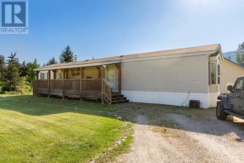 976 Waterloo  Road, Castlegar, BC - Outdoor