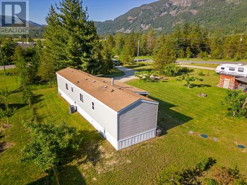 976 Waterloo  Road, Castlegar, BC - Outdoor With View