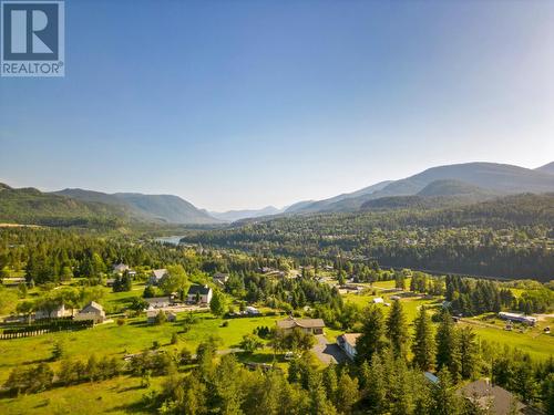 976 Waterloo  Road, Castlegar, BC - Outdoor With View