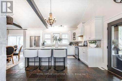 70 Wasaga Sands Drive, Wasaga Beach, ON - Indoor Photo Showing Kitchen With Upgraded Kitchen