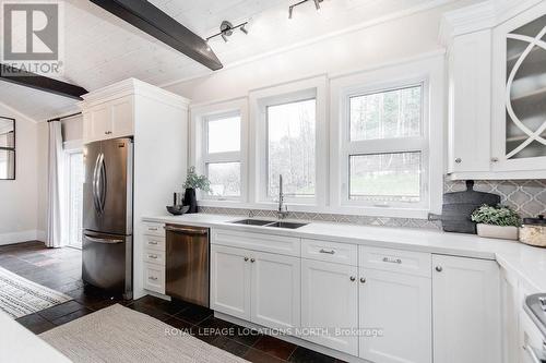 70 Wasaga Sands Drive, Wasaga Beach, ON - Indoor Photo Showing Kitchen With Double Sink