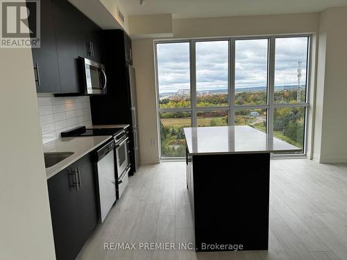 706 - 509 Dundas Street W, Oakville, ON - Indoor Photo Showing Kitchen