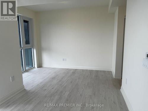 706 - 509 Dundas Street W, Oakville, ON - Indoor Photo Showing Other Room