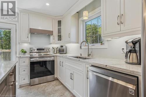 154 Bryant Street, Oliphant, ON - Indoor Photo Showing Kitchen With Double Sink With Upgraded Kitchen