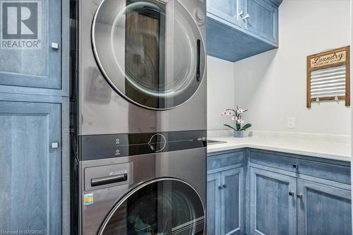 154 Bryant Street, Oliphant, ON - Indoor Photo Showing Laundry Room