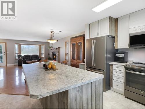 84 Westridge Drive, Williams Lake, BC - Indoor Photo Showing Kitchen