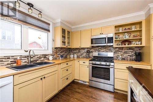 120 Mary Street, Carleton Place, ON - Indoor Photo Showing Kitchen With Double Sink