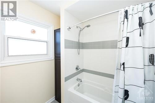 120 Mary Street, Carleton Place, ON - Indoor Photo Showing Bathroom