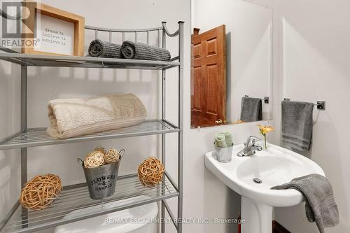 323 Queenston Road, Niagara-On-The-Lake, ON - Indoor Photo Showing Bathroom