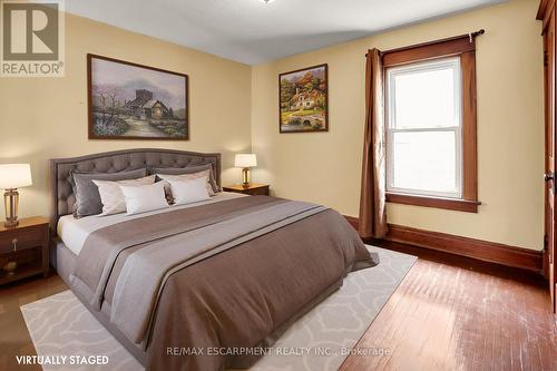 323 Queenston Road, Niagara-On-The-Lake, ON - Indoor Photo Showing Bedroom