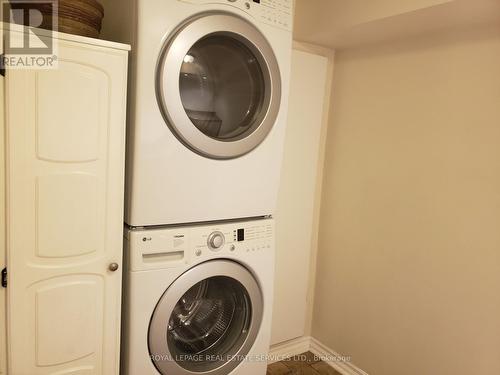3631 Shadbush Court, Mississauga, ON - Indoor Photo Showing Laundry Room