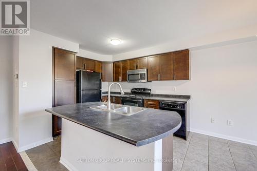 88 Blackbird Circle, Cambridge, ON - Indoor Photo Showing Kitchen With Double Sink