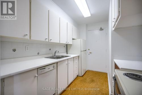 704 - 575 Avenue Road, Toronto (Yonge-St. Clair), ON - Indoor Photo Showing Kitchen With Double Sink