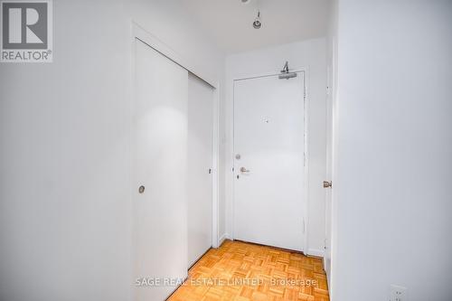 704 - 575 Avenue Road, Toronto (Yonge-St. Clair), ON - Indoor Photo Showing Other Room