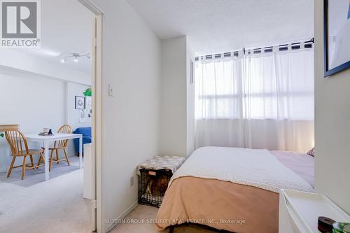 808 - 105 Mccaul Street, Toronto (Kensington-Chinatown), ON - Indoor Photo Showing Bedroom